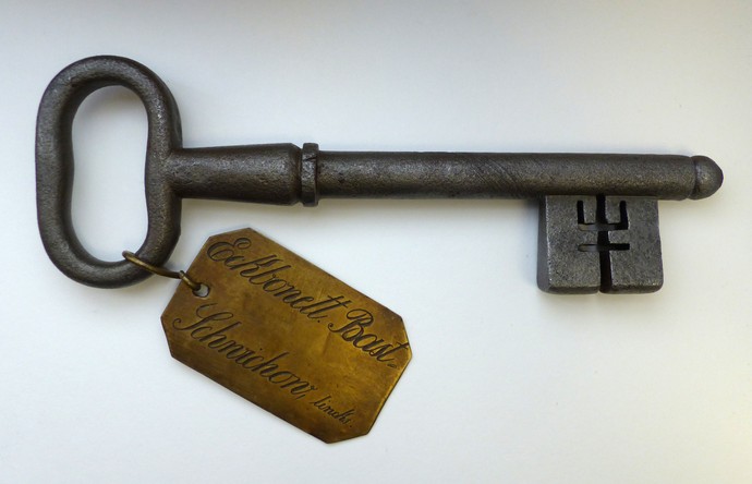 Festungsschlüssel mit Messingschild, um 1830
